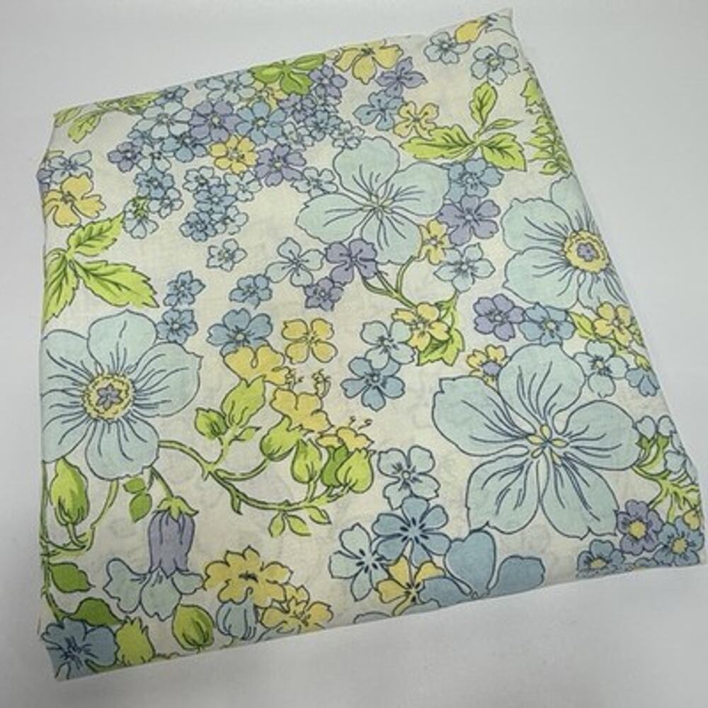 Vtg Blue White Floral Percale Flat Sheet Grants Home 81x104 Flower Power